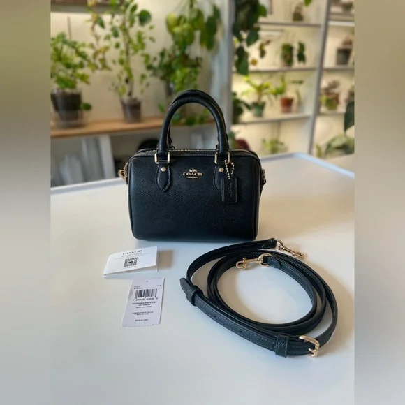 Coach mini Rowan 
New
Black with gold hardware - Picture 2 of 16